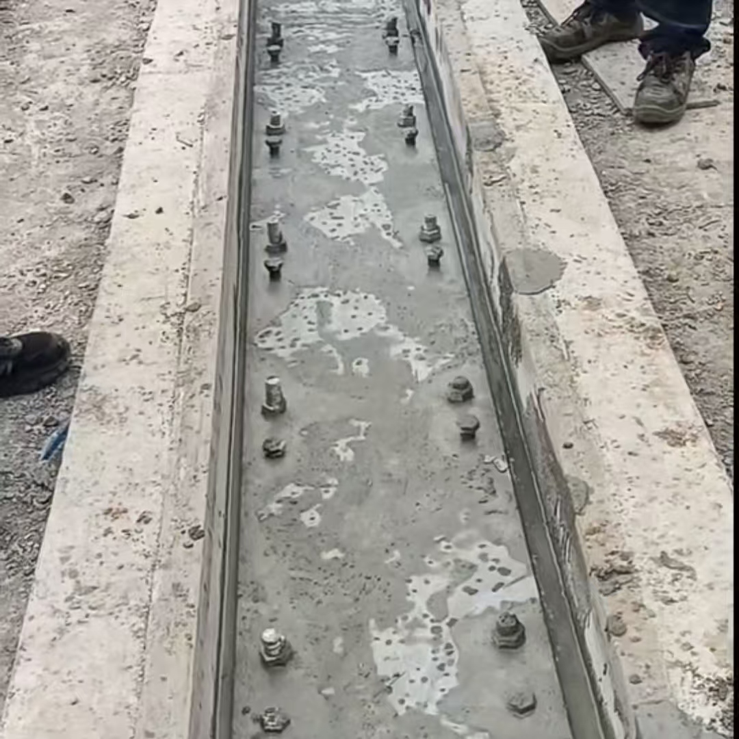 鹤壁港口码头起重机龙门吊重型机械设备稳固用早强快凝轨道胶泥